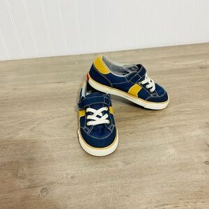 Used kids Kai Run Connor Sneaker size 13